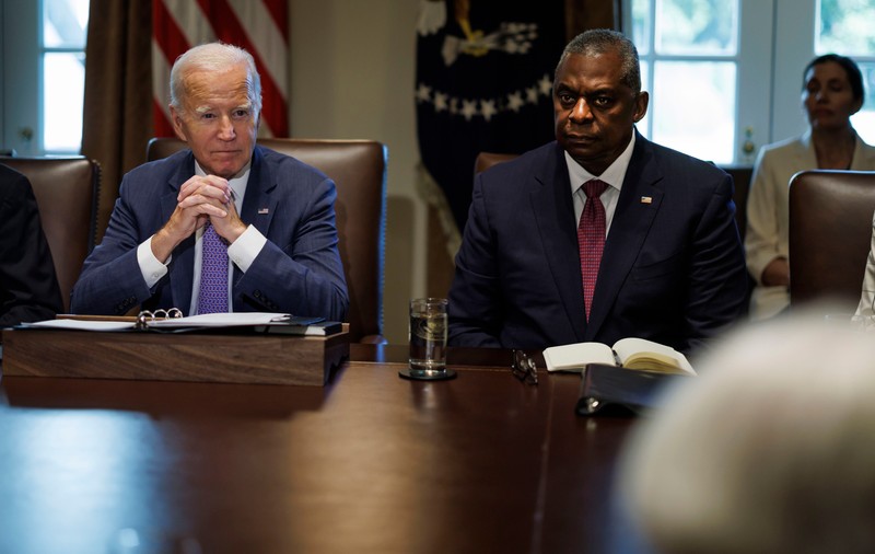 Joe Biden nu ia în calcul să îl demită pe șeful Pentagonului, după ce Lloyd Austin s-a internat în secret la Terapie Intensivă
