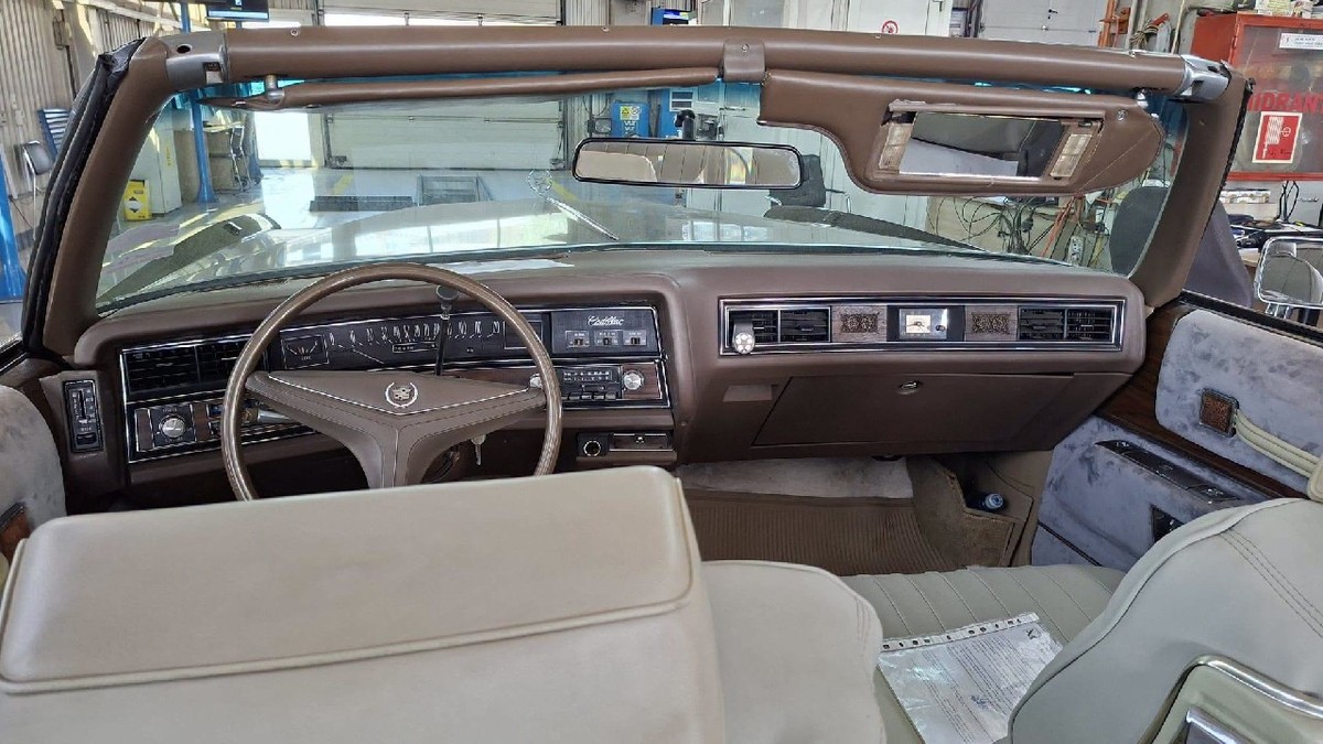 Bord Cadillac Eldorado 1973, la RAR Iași