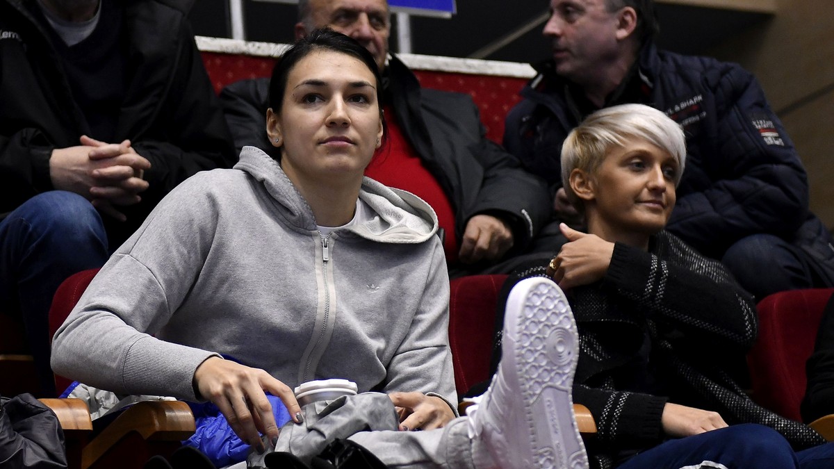 Cristina Neagu, mesaj emoționant, la un an de la operația la genunchi. ”Greul s-a transformat în suferință”