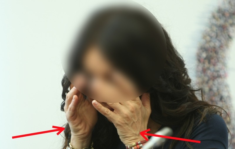 HORROR! O vedetă îndrăgită de la noi, CU MÂINILE ÎMBĂTRÂNITE ŞI BRĂZDATE DE RIDURI | FOTO