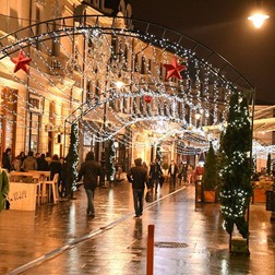 Centrul Craiova e luminat.