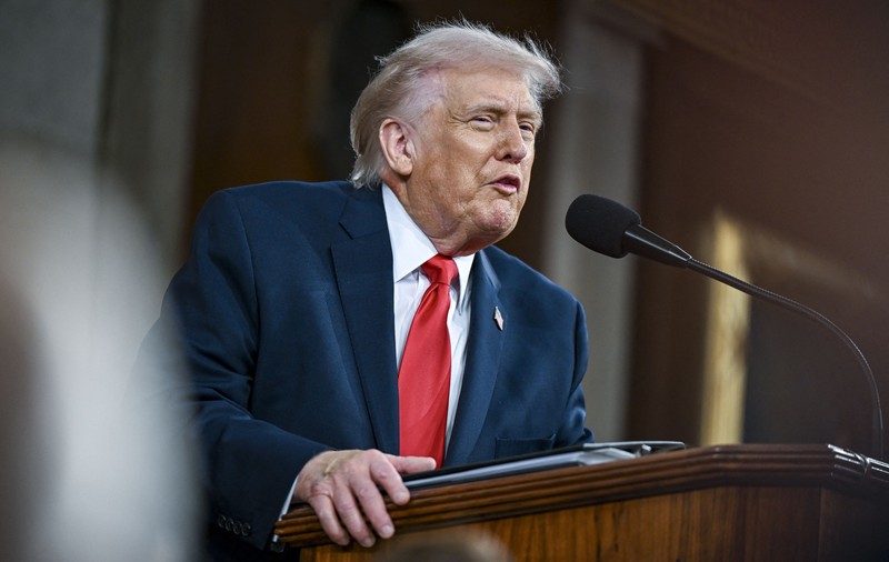 Donald Trump anunță că singura cale prin care războiul se va opri este „predarea necondiționată” a Iranului