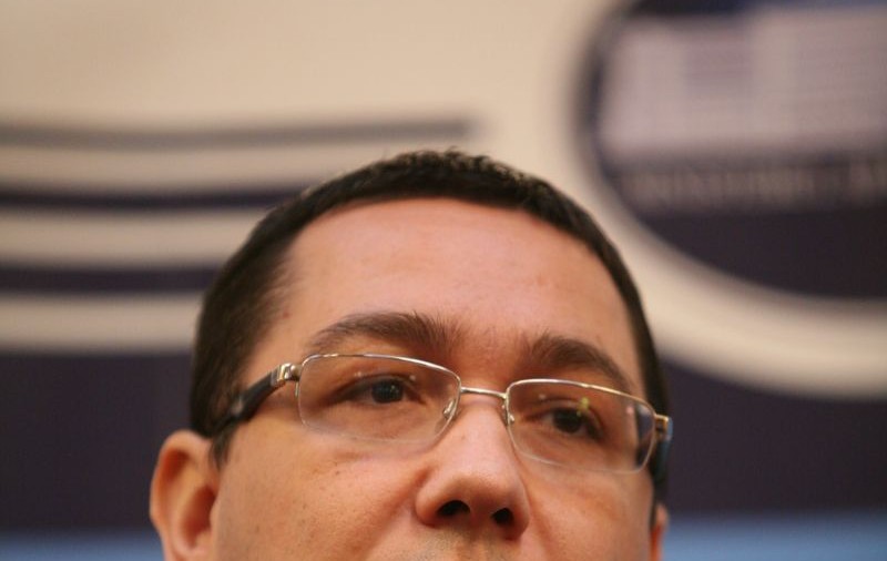 Ponta: "Voi alege viaţa copilului, nu a câinelui"