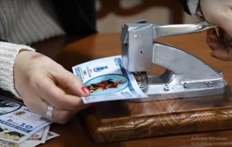 Un oraș din Italia și-a creat propria monedă, pentru a susține economia locală