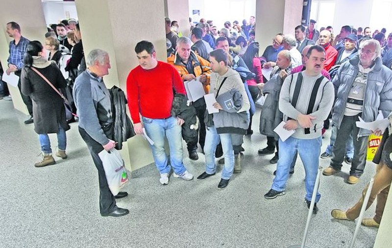 Şoferii au luat poliţia cu asalt