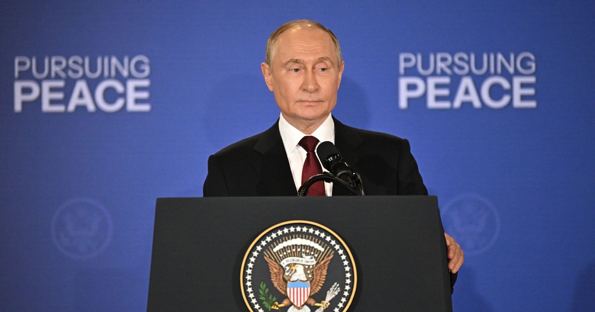 Imagine cu Vladimir Putin la conferința de presă desfășurată vineri, 15 august 2025, în Alaska.