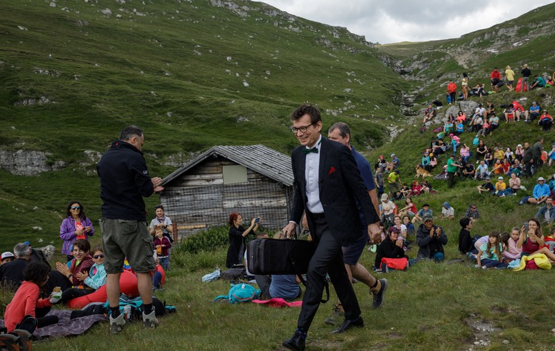 Violonistul Alexandru Tomescu a cumpărat cabana Caraiman pentru a o restaura și a o reintroduce în circuitul turistic
