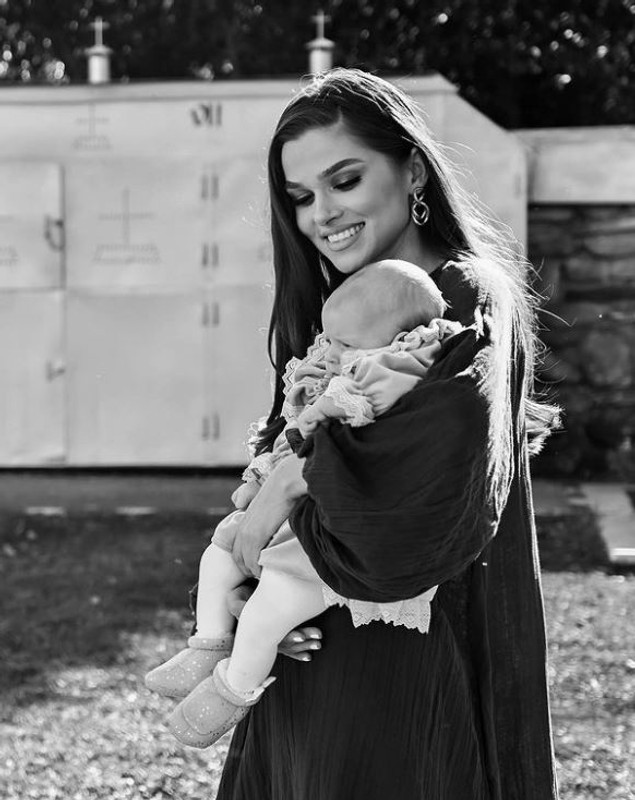 Theo Rose, anunțul făcut despre cel de-al doilea copil: „Anghel e un pic mai nerăbdător decât mine”. Cum se descurcă cu Sasha