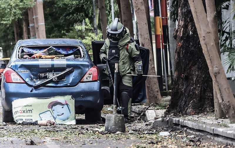 Atac sinucigaș cu bombă în apropierea unei catedrale din Indonezia. Cel puțin 10 persoane au fost rănite
