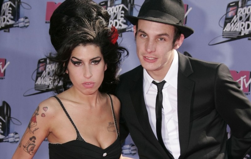 Blake va face publice fotografii și filmulețe private cu Amy Winehouse
