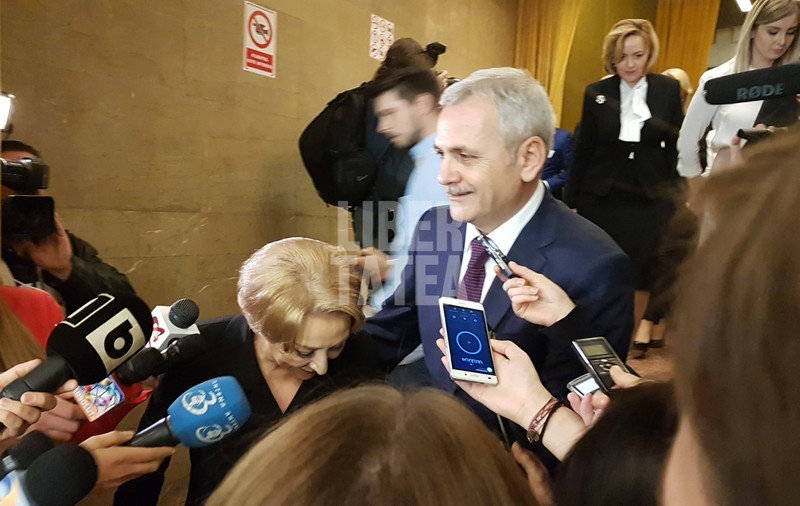 Fotografia zilei, cu Dragnea și Dăncilă. Congresul PSD, în imagini / GALERIE FOTO
