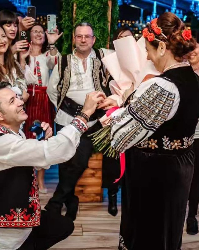 Reacția copiilor Mihaelei Borcea când aceasta a fost cerută în căsătorie de Sorin Rap: „Un moment plin de emoție, plin de lacrimi”