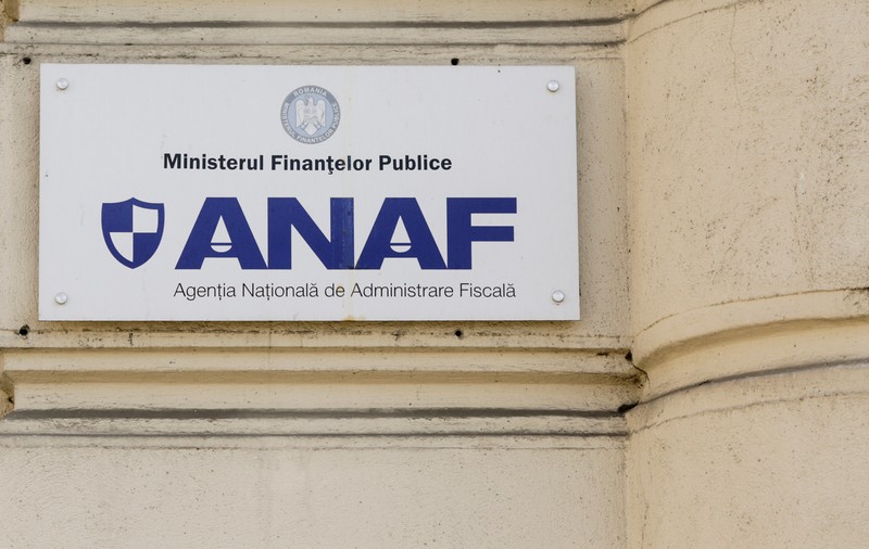 Darurile de nuntă și de botez nu sunt impozabile, transmite Fiscul. Sumele nejustificate se taxează cu 70%