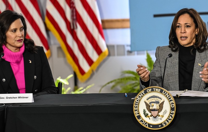 Kamala Harris, fără concurență în Partidul Democrat. Guvernatoarea Gretchen Whitmer, considerată o potenţială rivală, va fi copreşedinta campaniei