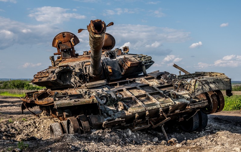 Rusia a pierdut în Ucraina peste 2.000 de tancuri, adică cel puțin două treimi din unitățile cu care începuse războiul, arată un raport