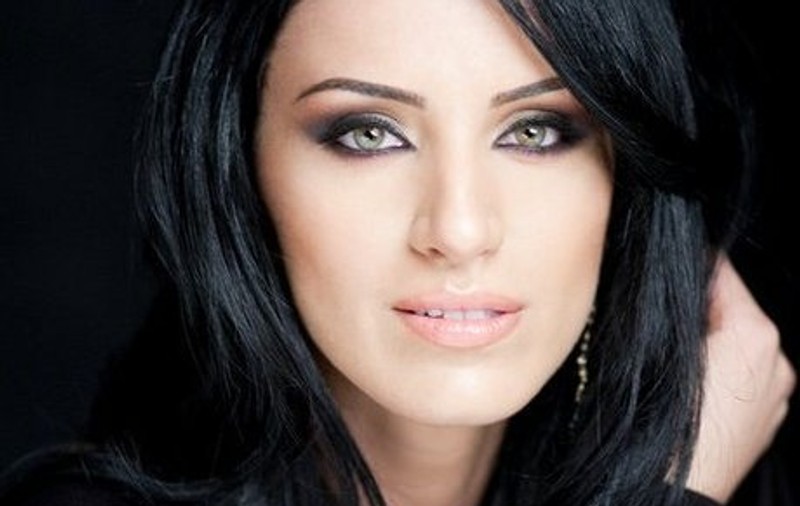 Adelina Pestriţu ÎMBRACĂ ROCHIA DE MIREASĂ. Uite ce spune despre CĂSĂTORIE ŞI NUNTĂ