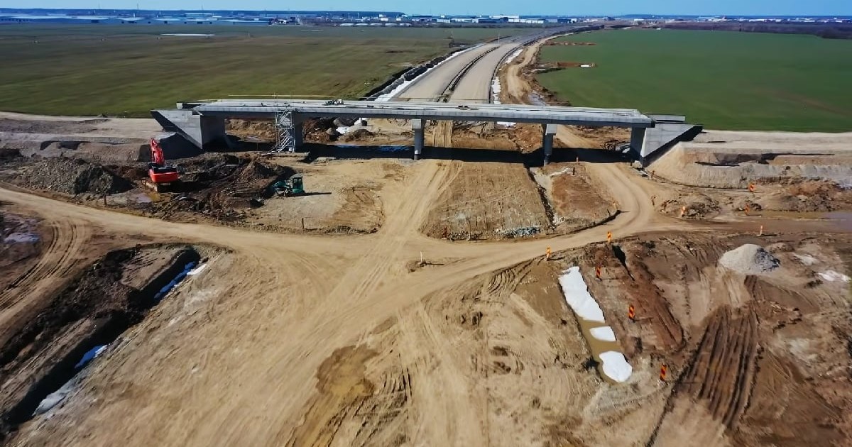Lucrări pe loturile 3 și 4 ale Autostrăzii A0