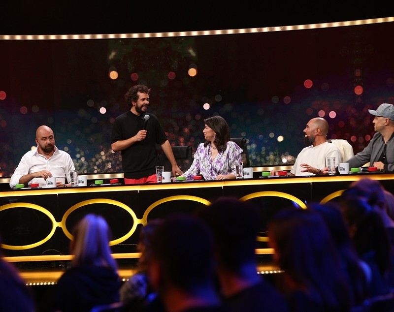 Ce spune Dan Badea despre Costel Bojog, colegul lui de la „Stand-Up Revolution”: „Este un artist, îi place să se joace, îi place să se riște, e vulnerabil pe scenă”