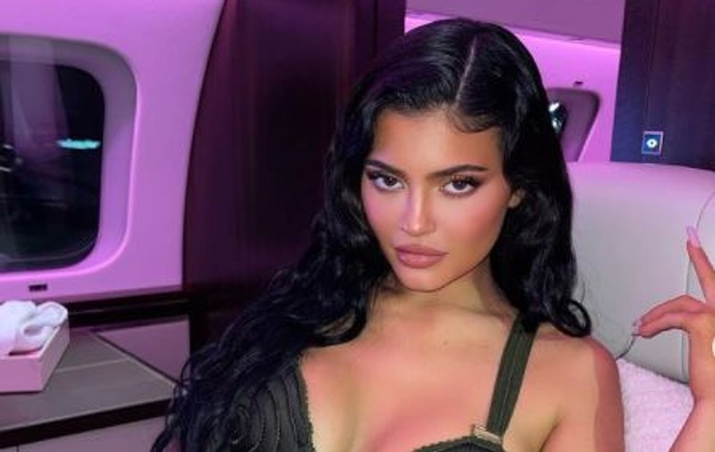 Kylie Jenner este însărcinată a doua oară. Primele imagini cu burtica de gravidă