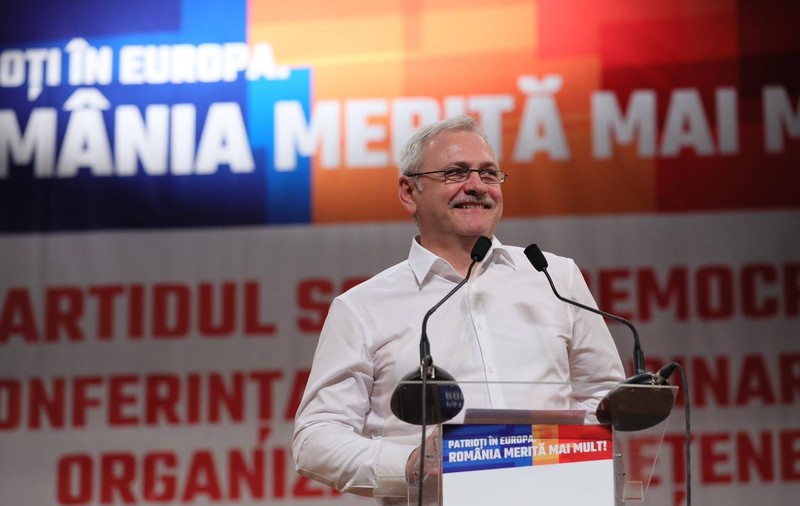Liviu Dragnea, mesaj către premierul Dăncilă: "O felicit pentru modul cum rezistă, sper să nu aibă probleme cu coloana". Ironii la adresa lui Lazăr: „Sunt puțin mâhnit că a ieșit la pensie”