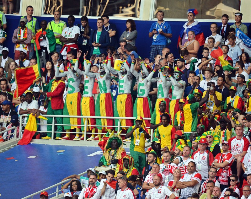 Cei mai frumoși fani de la Campionatul Mondial de fotbal Rusia 2018 sunt senegalezii! N-au apelat la ”voodoo”, ba au făcut curat pe stadion pe locurile pe care au stat!