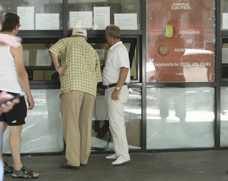 România - Muntenegru (duminică, ora 21.45). Ultimele bilete de intrare la meci au fost scoase la vânzare / GALERIE FOTO
