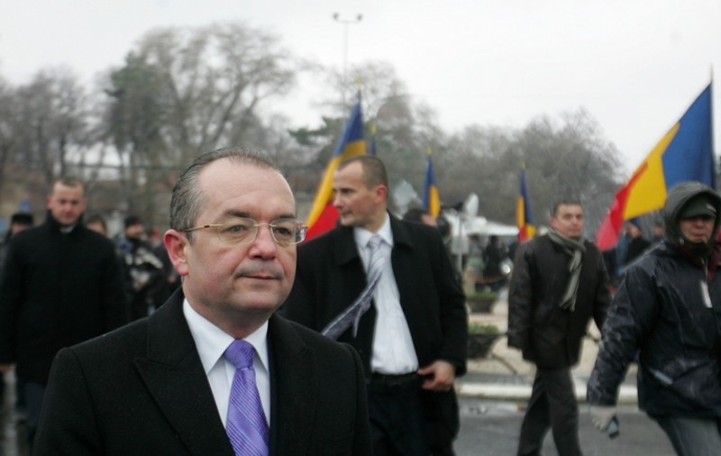 Emil Boc, huiduit la ceremoniile de la Alba Iulia