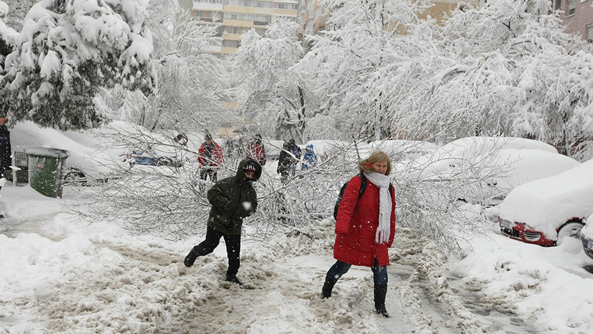 Avertizare meteo pentru Capitală, în următoarele 24 de ore. Zăpadă în București