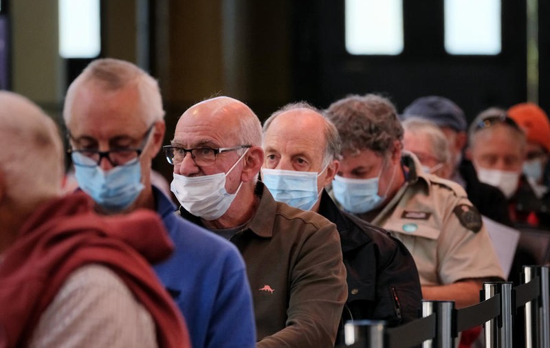 „Este cel mai periculos moment să fii nevaccinat”. Avertismentul șefului Departamentului de Medicină al Universității California