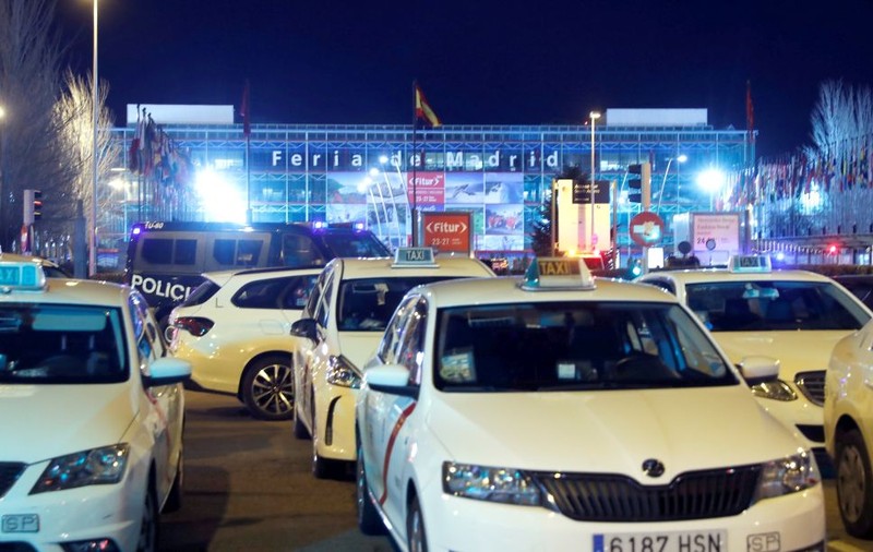 Atenționare MAE pentru românii din Spania. Greva generală a taximetriștilor ar putea da peste cap traficul din Madrid și Barcelona