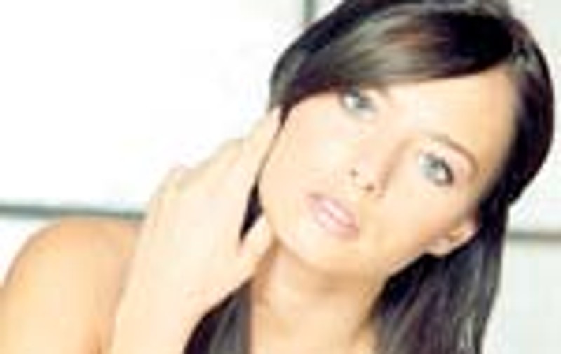 Laura Cosoi s-a facut satena