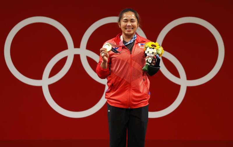 Peste un milion de dolari pentru sportiva care a luat primul aur olimpic din istoria statului Filipine