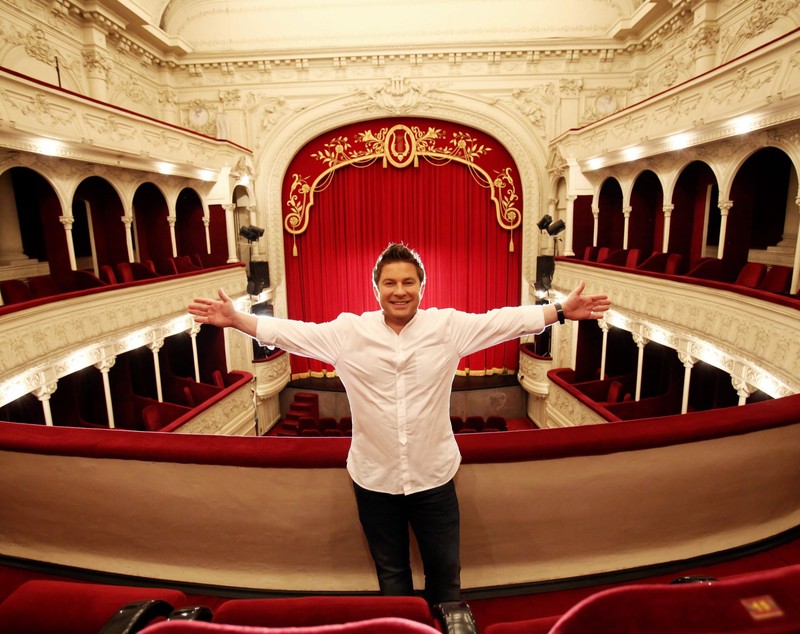 Pavel Bartoș, despre începuturile sale în teatru și admiterea comică la facultate. “Am copiat tot repertoriul de la un coleg”