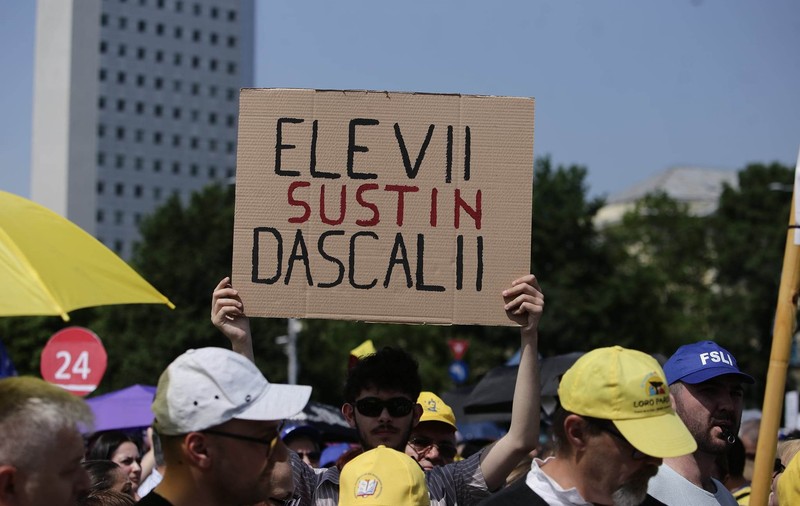 Asociațiile elevilor, după suspendarea grevei: „N-o să-i facem laudatio doamnei ministru Ligia Deca pentru că ne lasă să ne dăm examenele. Vom avea același sistem dezastruos”