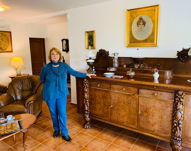Imagini spectaculoase cu casa Torei Vasilescu. S-a pensionat și trăiește într-o vilă ca-n filme: „Eu stau aici ca la mănăstire”