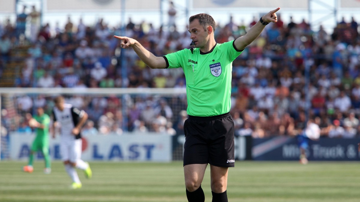 Liga 1 la fotbal, play-out, etapa 8. Juventus București - FC Botoșani (ora 15.30, Digi, Telekomsport, Look). Bucureștenii sunt nervoși că-i arbitrează covăsneanul Lucian Rusandu