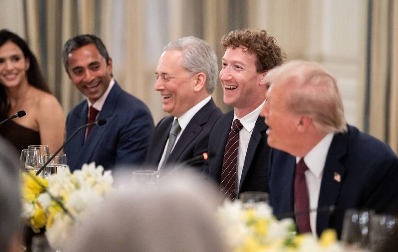 Zuckerberg și Altman, tot mai apropiați de Trump, după ruptura dintre el și Musk