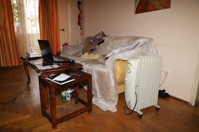 Carmen a montat trei calorifere electrice pe hol, în sufragerie și într-un dormitor