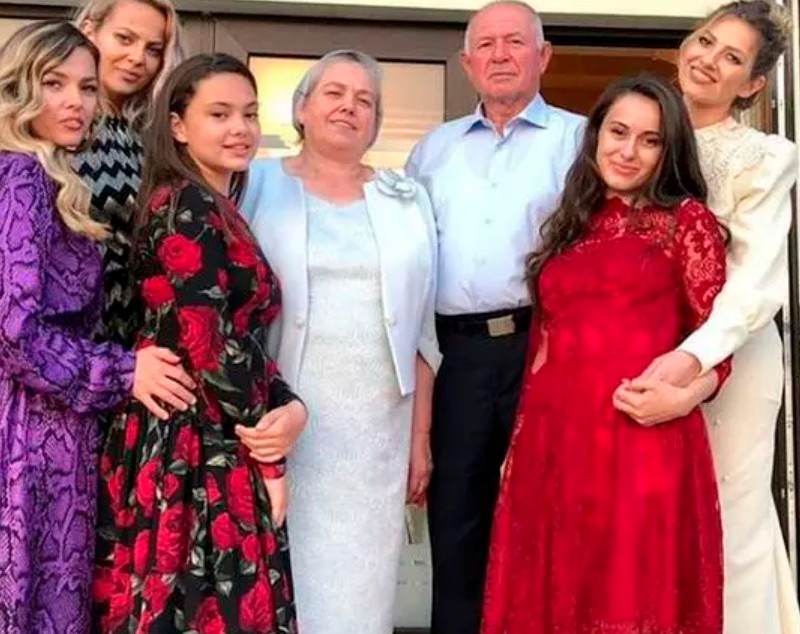 Ce i-a spus Lidia Buble mamei sale în direct, la TV: „Pacea Domnului, mami! Ești la televizor”. Rahela a născut 11 copii