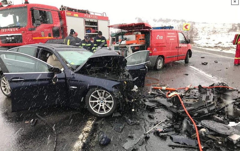 FOTO/ Grav accident rutier pe DN 1! O persoană a murit și alte 4 sunt rănite. Un copil este printre victime!