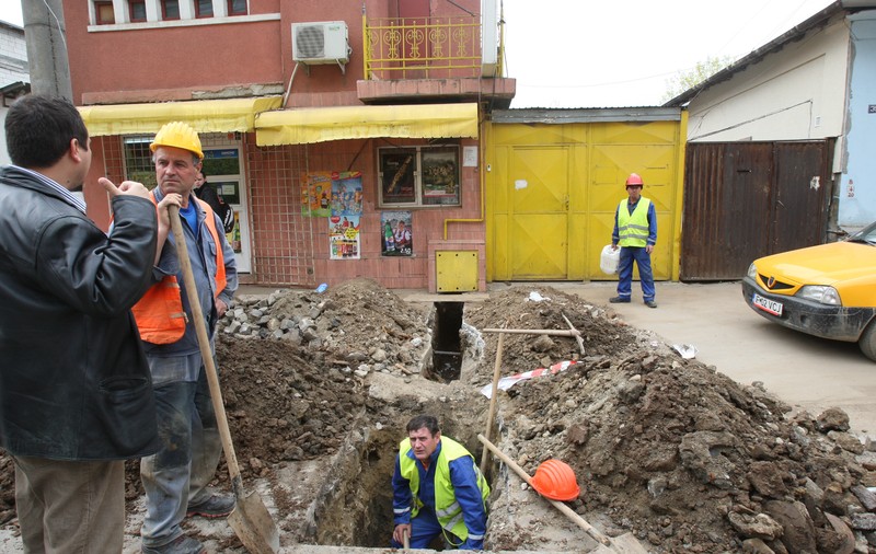 Cum s-au scurs 12 milioane de lei la primăriile din țară pe credite și lucrări aiurea