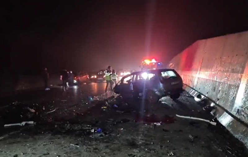 VIDEO | Accident teribil pe centura Iașiului. Un tânăr de 22 de ani a intrat cu mașina într-un zid de beton și a murit