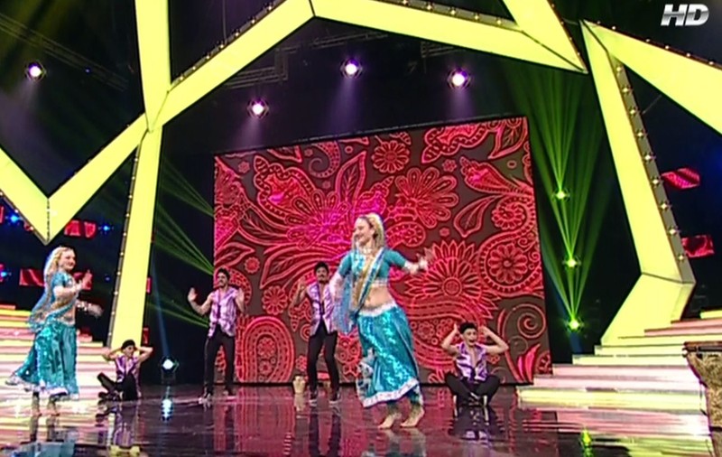 ROMÂNII AU TALENT | Surorile Timofte au încins spiritele între juraţi cu dansul indian: "Dacă mai dura puţin apăsam 'X'"