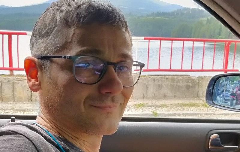 Anunțul neașteptat al bărbatului acuzat de o călugăriță de hărțuire sexuală: ”Mă duc și duminică la mănăstire”. Robert Păun a făcut pușcărie ”pentru 130 de grame de iarbă”