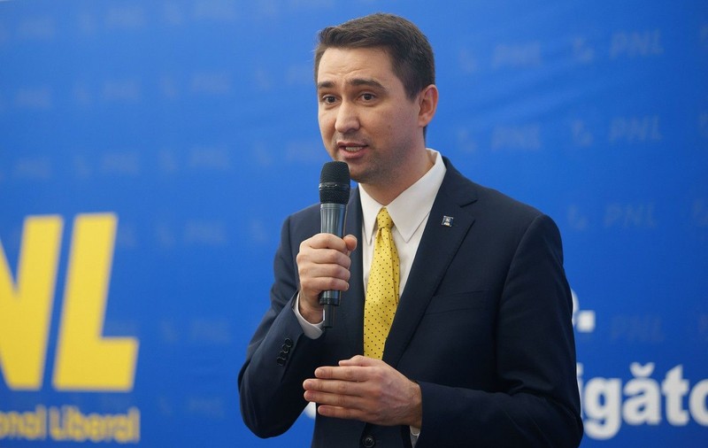 Șeful Poștei Române, acuzat că a semnat un acord în China care nu a fost autorizat de Guvern. Ministrul digitalizării i-a cerut un raport