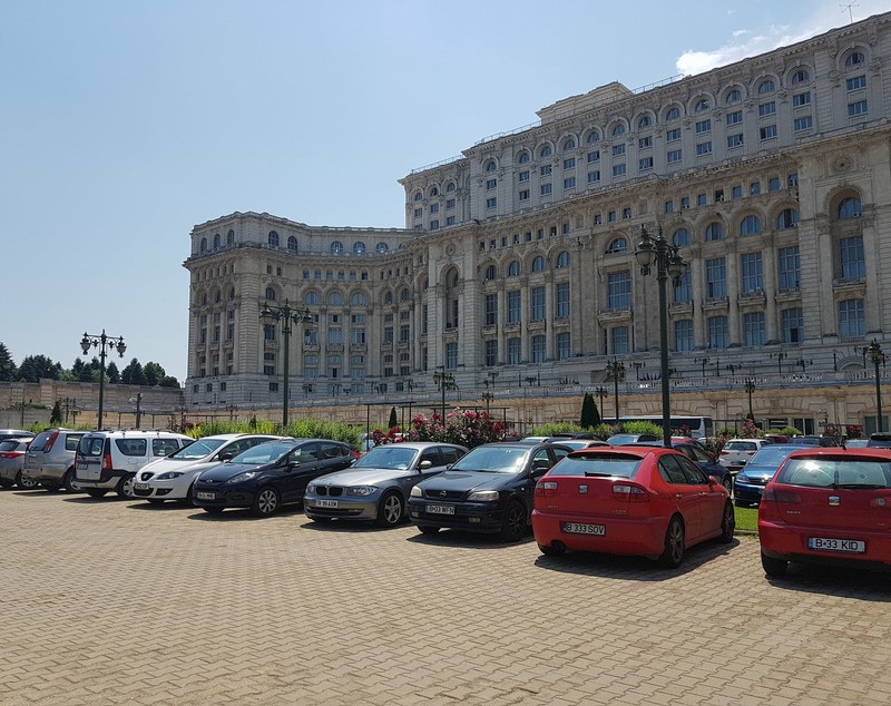 VIDEO. Parlamentarii și invitații acestora vor putea folosi parcarea Casei Poporului la mitingul de sâmbătă al PSD / GALERIE FOTO