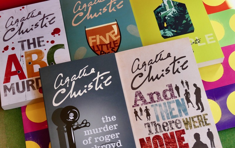 Editorul francez al romanelor Agathei Christie va elimina expresiile considerate ofensatoare