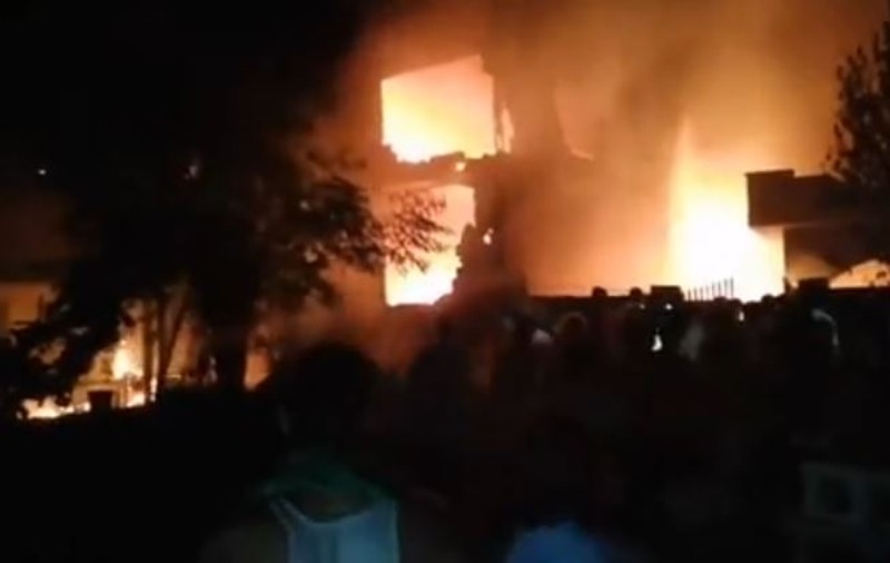 Avion militar prăbușit în Pakistan. 17 oameni au murit, între care 12 civili, iar alte 12 persoane de la sol au fost rănite