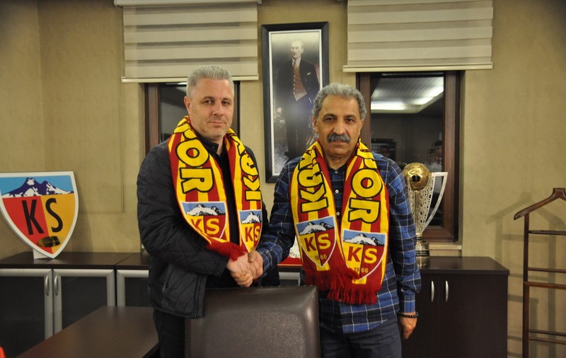 Șumudică vrea la Kayserispor un jucător de la FCSB și unul aflat și în vizorul lui Gigi Becali: ”Se discută de venirea lor”