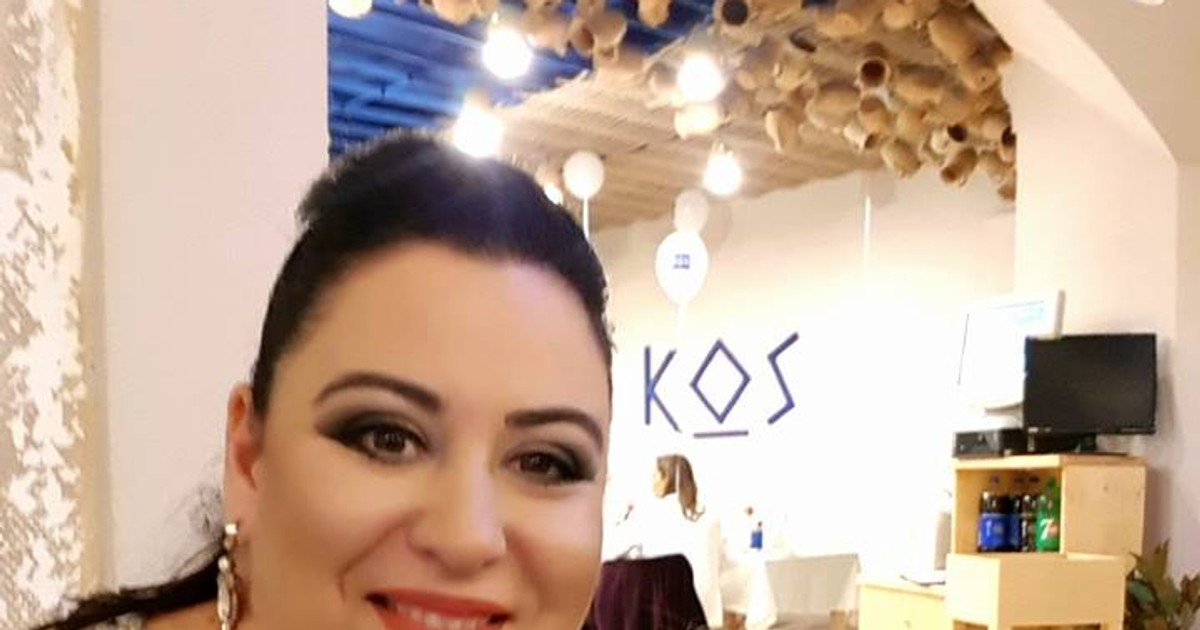 Cât a costat rochia pe care Oana Roman a purtat-o de Revelion. Vedeta demonstrează că și cu puțin se poate face mult